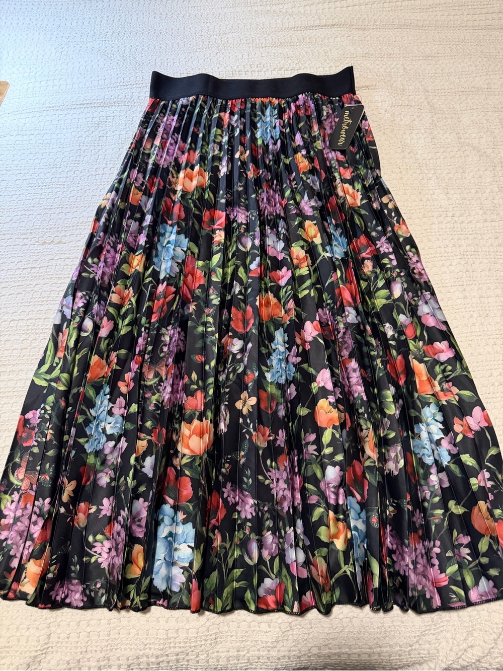 Metro Wear Black Floral Pleated Midi Skirt